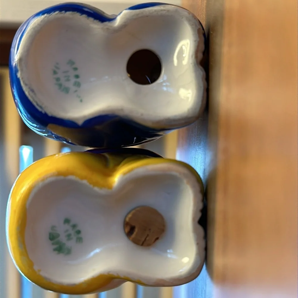 Resting laborers salt & pepper shakers